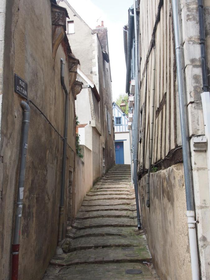 Le Mont Brenn Apartment Auxerre Bagian luar foto