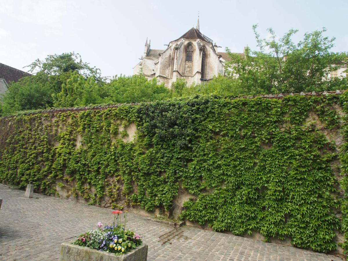 Le Mont Brenn Apartment Auxerre Bagian luar foto