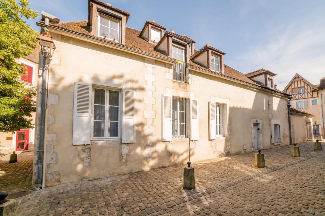 Le Mont Brenn Apartment Auxerre Bagian luar foto