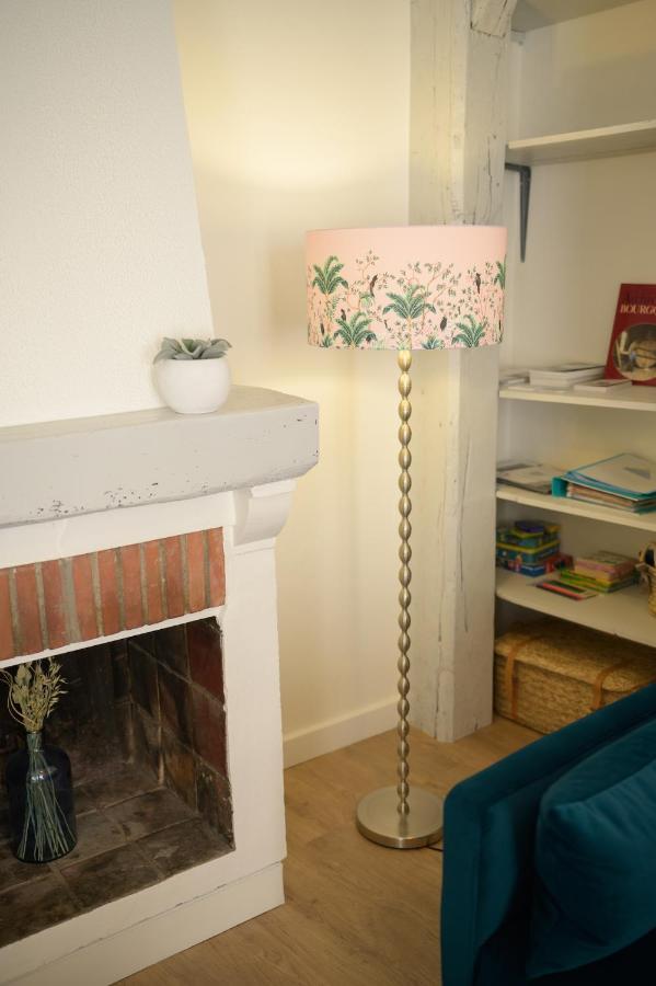 Le Mont Brenn Apartment Auxerre Bagian luar foto