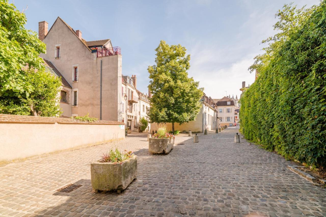 Le Mont Brenn Apartment Auxerre Bagian luar foto