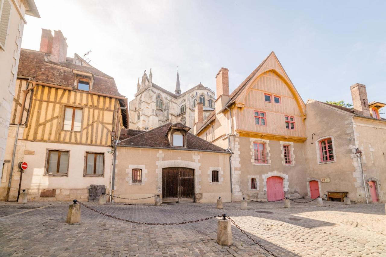Le Mont Brenn Apartment Auxerre Bagian luar foto