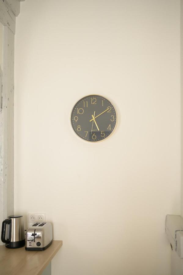 Le Mont Brenn Apartment Auxerre Bagian luar foto