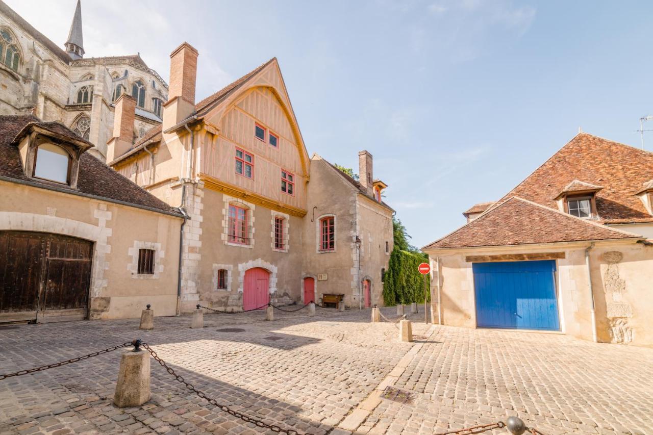 Le Mont Brenn Apartment Auxerre Bagian luar foto